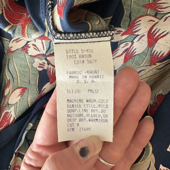 Vintage Iolani Hawaiian Womens Maxi Dress Medium Blue Floral Earth Tone Rayon - Picture 7 of 9